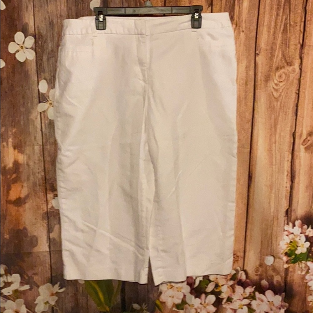 ❤️Counterparts white capris size 18W❤️